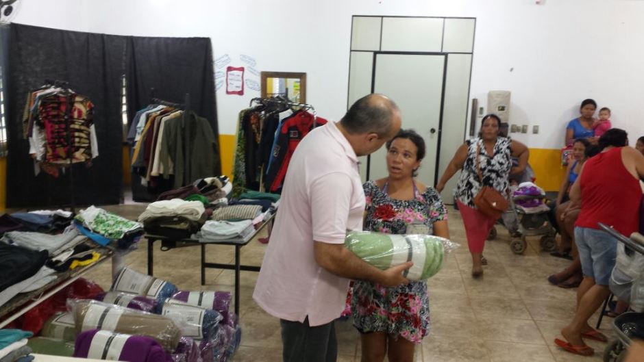 Assistência Social realiza entrega de cobertores e roupas em Bonito
