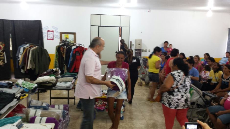Assistência Social realiza entrega de cobertores e roupas em Bonito