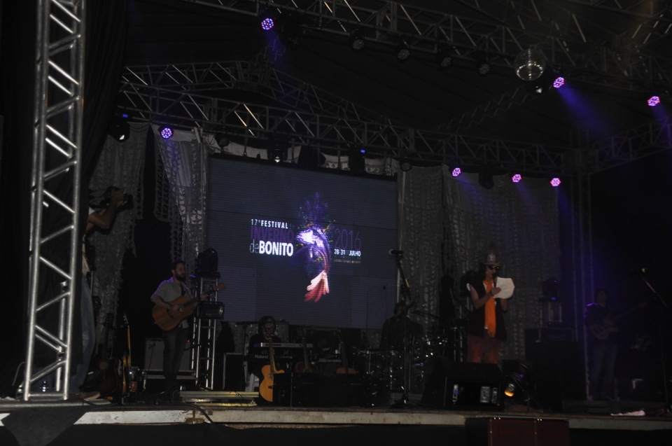 1º Dia de Festival: Recepção do governador, oficina, cortejo, homenagens e muita arte