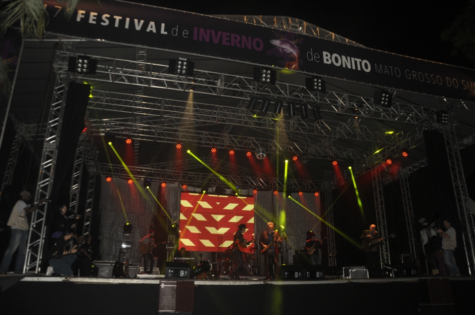 1º Dia de Festival: Recepção do governador, oficina, cortejo, homenagens e muita arte