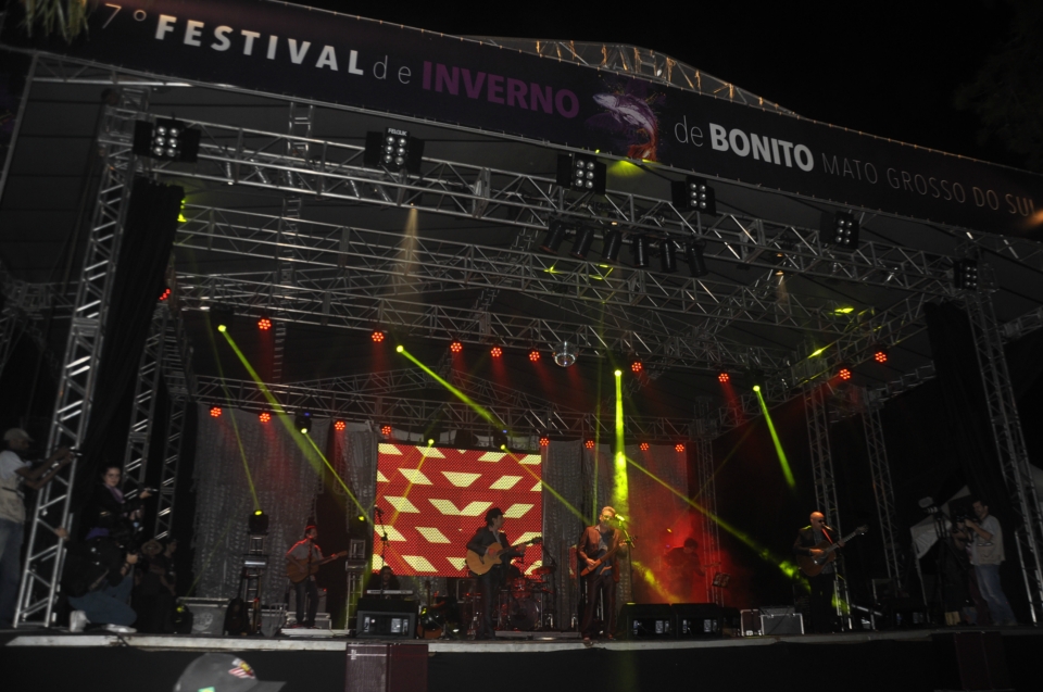 1º Dia de Festival: Recepção do governador, oficina, cortejo, homenagens e muita arte