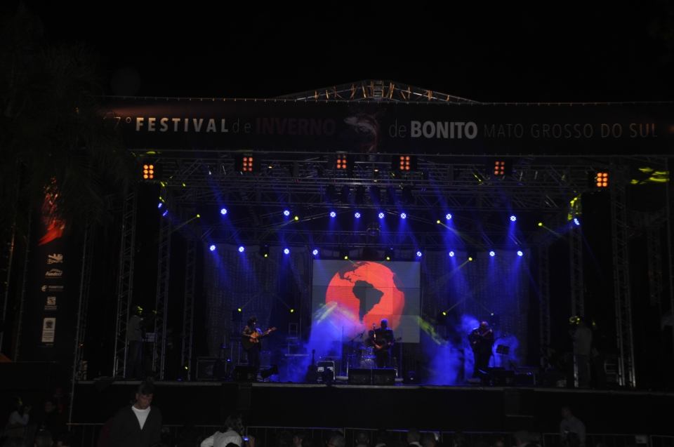 1º Dia de Festival: Recepção do governador, oficina, cortejo, homenagens e muita arte