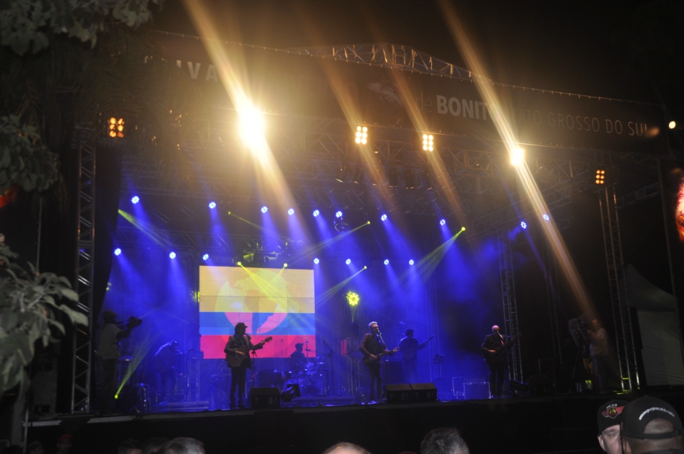 1º Dia de Festival: Recepção do governador, oficina, cortejo, homenagens e muita arte