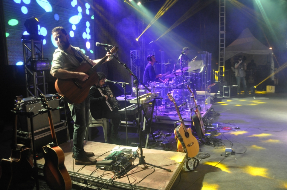 1º Dia de Festival: Recepção do governador, oficina, cortejo, homenagens e muita arte