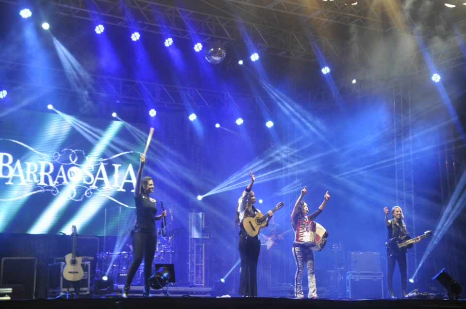 1º Dia de Festival: Recepção do governador, oficina, cortejo, homenagens e muita arte