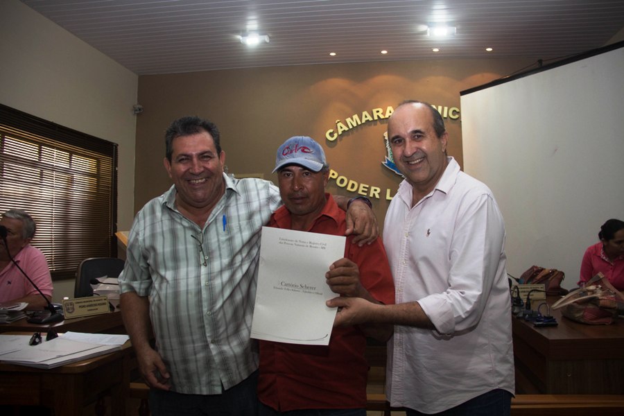 Entrega das escrituras dos lotes dos funcionários públicos municipais de Bonito