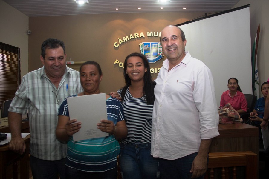 Entrega das escrituras dos lotes dos funcionários públicos municipais de Bonito