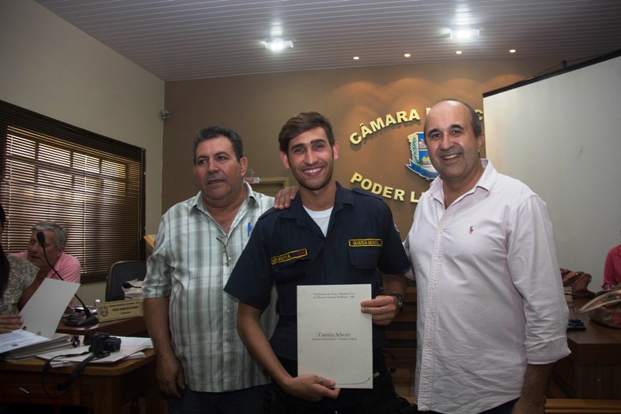 Entrega das escrituras dos lotes dos funcionários públicos municipais de Bonito