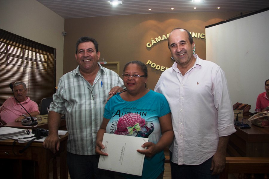 Entrega das escrituras dos lotes dos funcionários públicos municipais de Bonito
