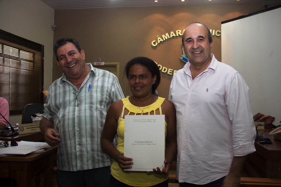 Entrega das escrituras dos lotes dos funcionários públicos municipais de Bonito