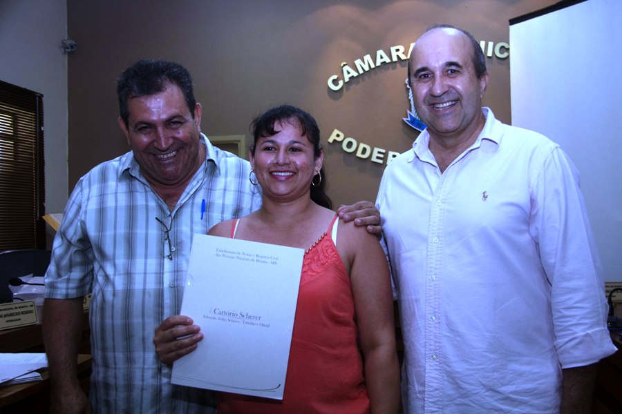 Entrega das escrituras dos lotes dos funcionários públicos municipais de Bonito