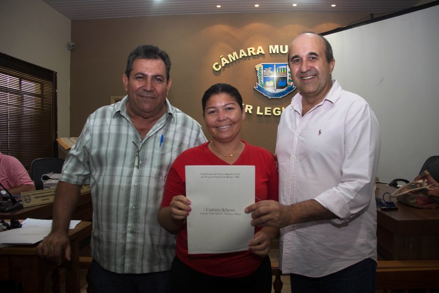 Entrega das escrituras dos lotes dos funcionários públicos municipais de Bonito