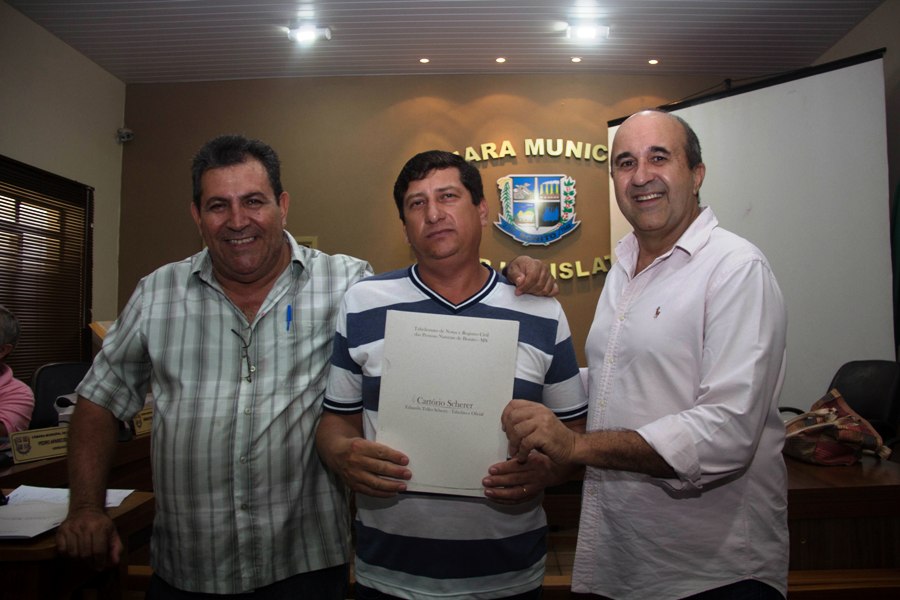Entrega das escrituras dos lotes dos funcionários públicos municipais de Bonito