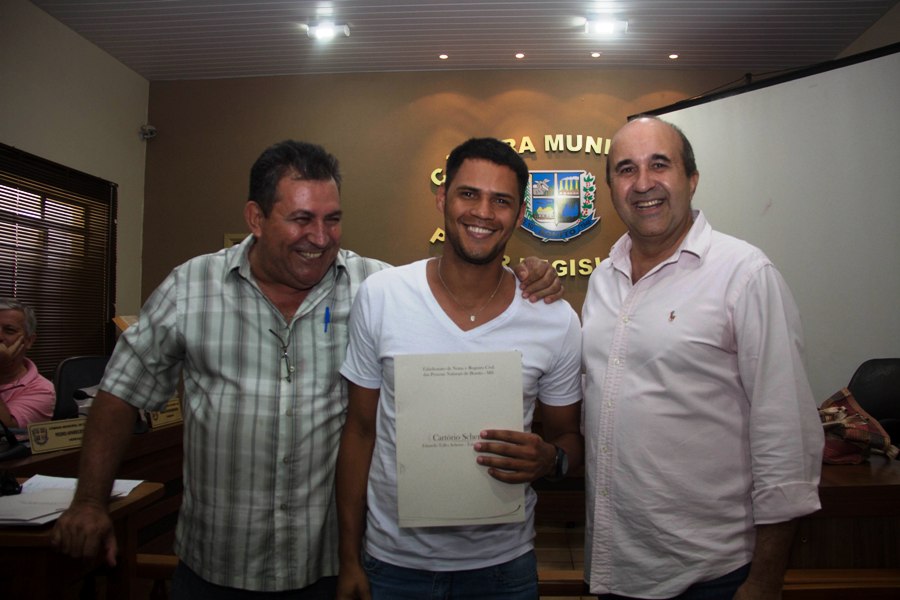 Entrega das escrituras dos lotes dos funcionários públicos municipais de Bonito