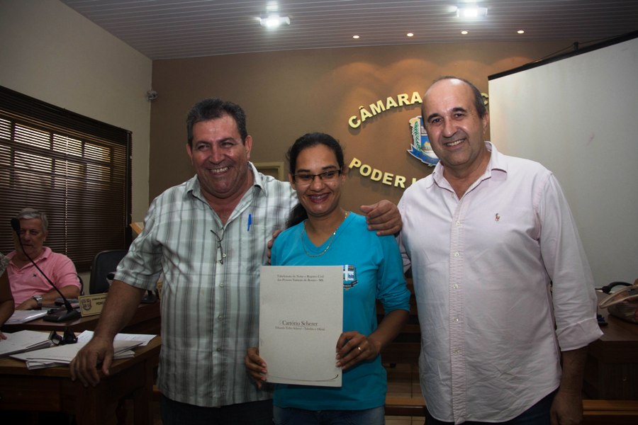 Entrega das escrituras dos lotes dos funcionários públicos municipais de Bonito