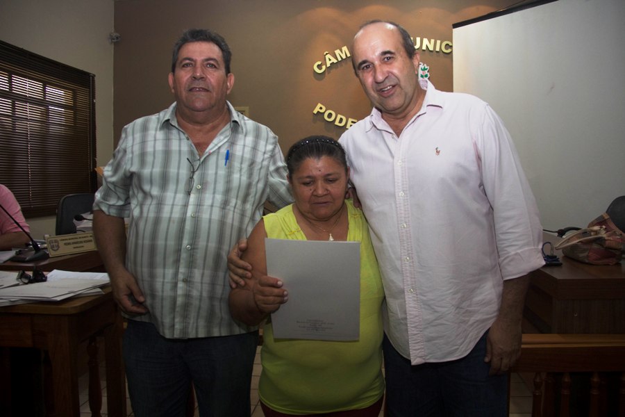 Entrega das escrituras dos lotes dos funcionários públicos municipais de Bonito