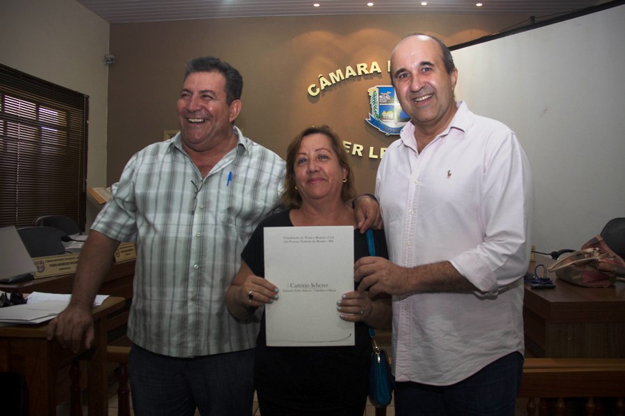 Entrega das escrituras dos lotes dos funcionários públicos municipais de Bonito