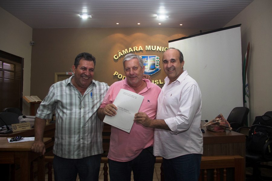 Entrega das escrituras dos lotes dos funcionários públicos municipais de Bonito