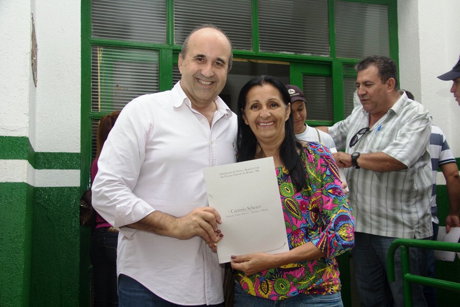 Entrega das escrituras dos lotes dos funcionários públicos municipais de Bonito