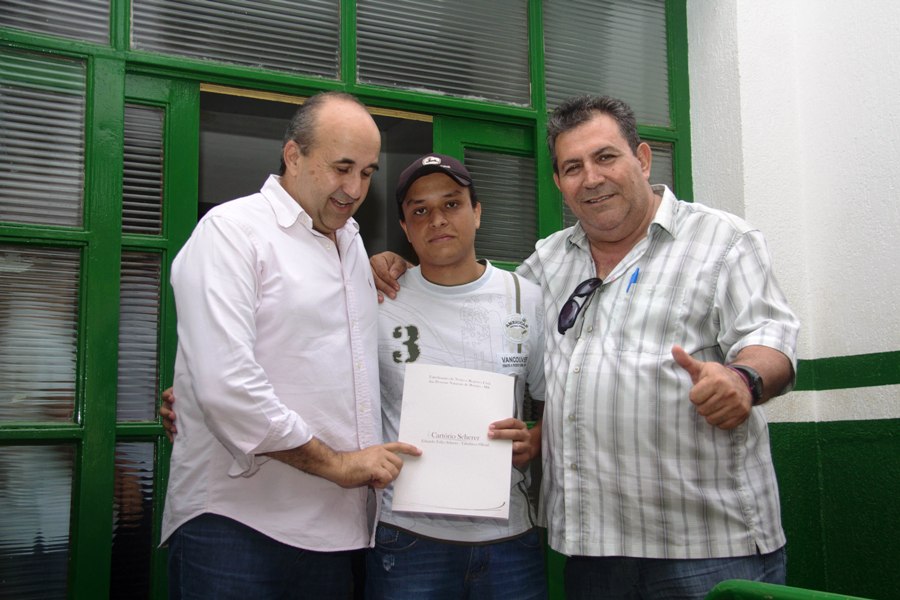 Entrega das escrituras dos lotes dos funcionários públicos municipais de Bonito