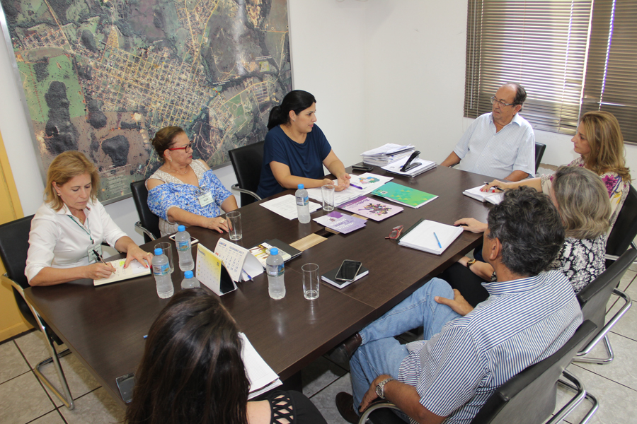 Prefeito recebe subsecretária de Políticas para as Mulheres