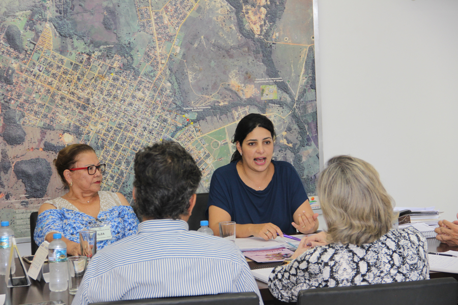 Prefeito recebe subsecretária de Políticas para as Mulheres