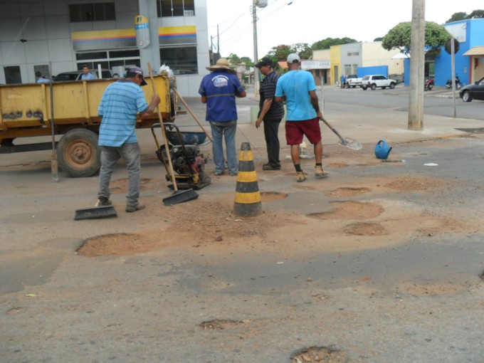 “Operação Tapa-buraco” conclui parte da área central de Bonito