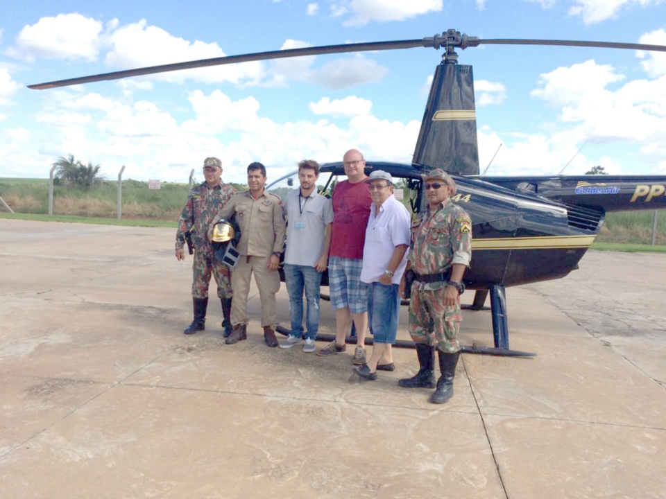 Prefeito sobrevoa área de banhado do rio Formoso atingida por incêndio