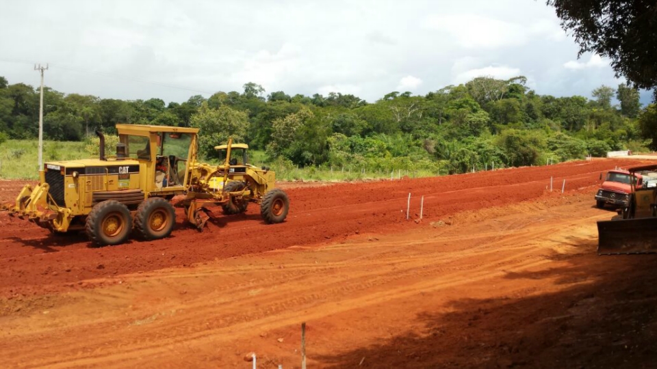 Pavimentação da estrada do Curê prossegue em ritmo acelerado