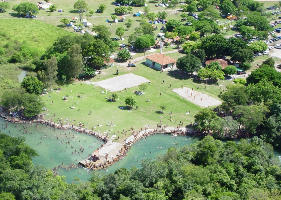 Recreação e Lazer reune crianças e adultos no Balneário