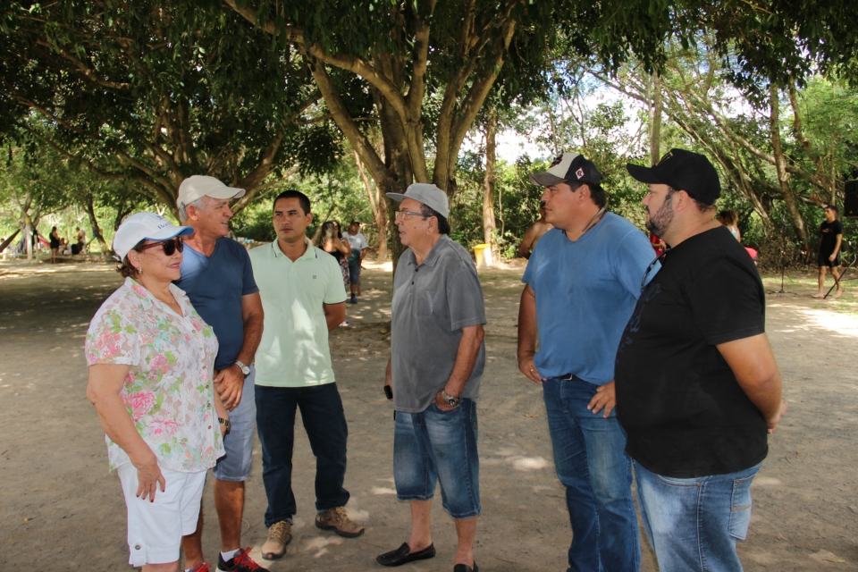 Recreação e Lazer reune crianças e adultos no Balneário