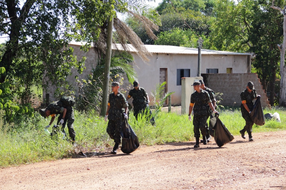 Mutirão mobiliza equipes da Prefeitura Municipal e do Exército