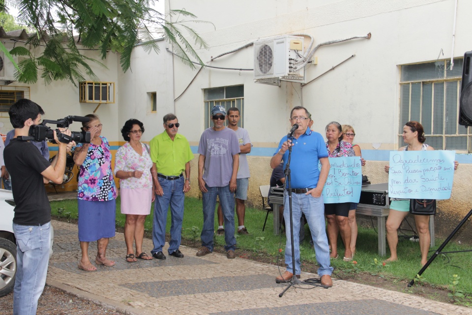 Prefeitura entrega novos veículos para a Saúde e o Meio Ambiente