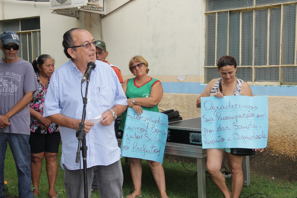 Prefeitura entrega novos veículos para a Saúde e o Meio Ambiente
