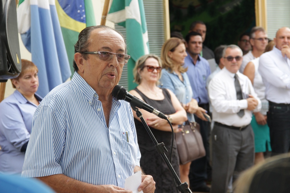 Prefeitura entrega novos veículos para a Saúde e o Meio Ambiente