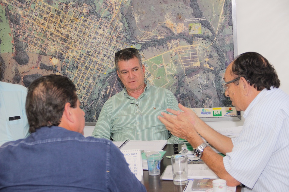 Prefeito recebe secretário de Cultura e Cidadania, Athayde Nery