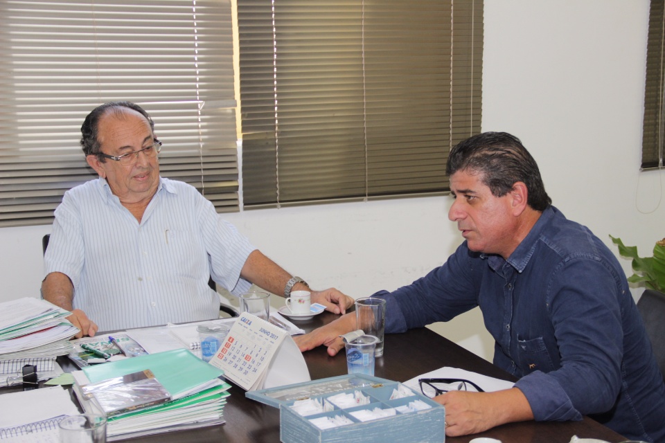 Prefeito recebe secretário de Cultura e Cidadania, Athayde Nery