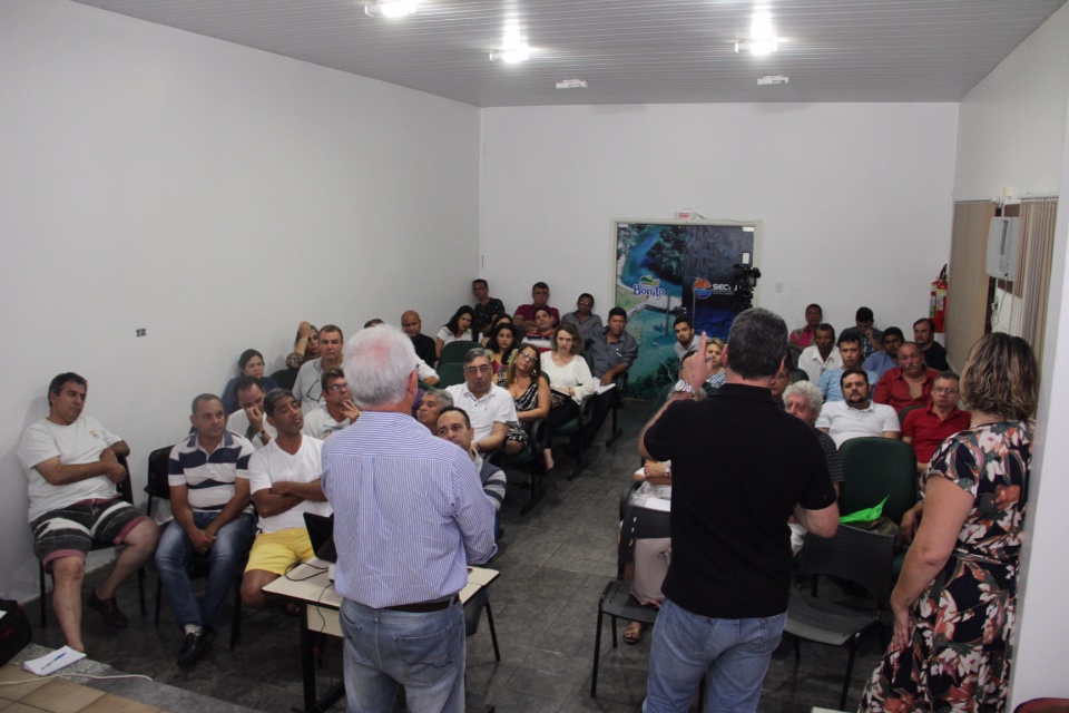 Prefeito recebe visita do Araguaia Convention & Visitors Bureau