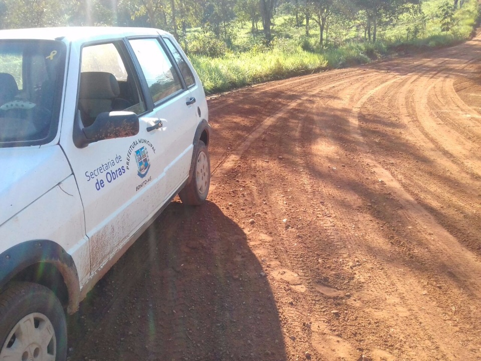 Secretaria de Obras realiza patrolamento na estrada do Quati