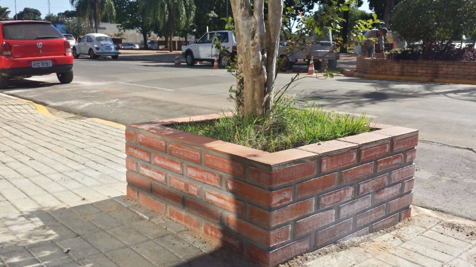 Prefeitura revitaliza Praça da Liberdade e Rua Pilad Rebuá