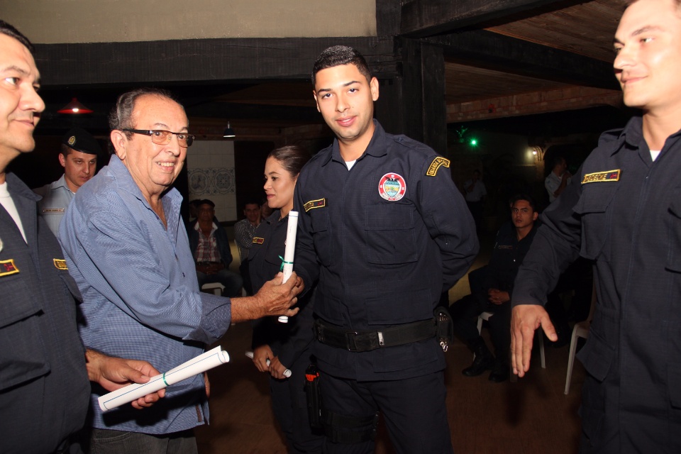 Prefeito participa da formatura de agentes de trânsito