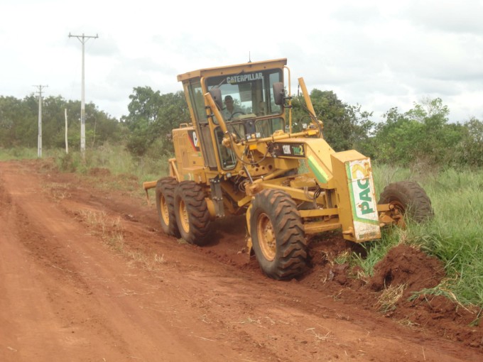 Seprodes e Obras trabalham na melhoria das vias em assentamentos