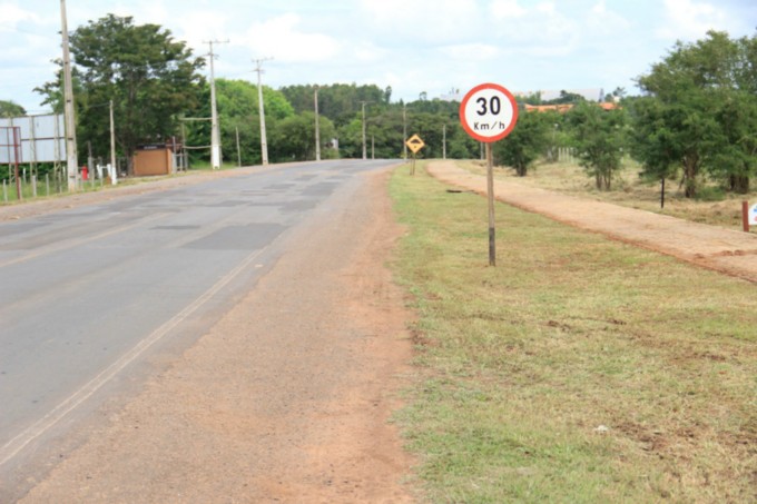 Secretaria de Obras intensifica ações na entrada da cidade