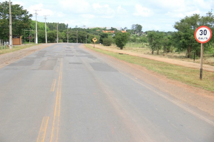 Secretaria de Obras intensifica ações na entrada da cidade