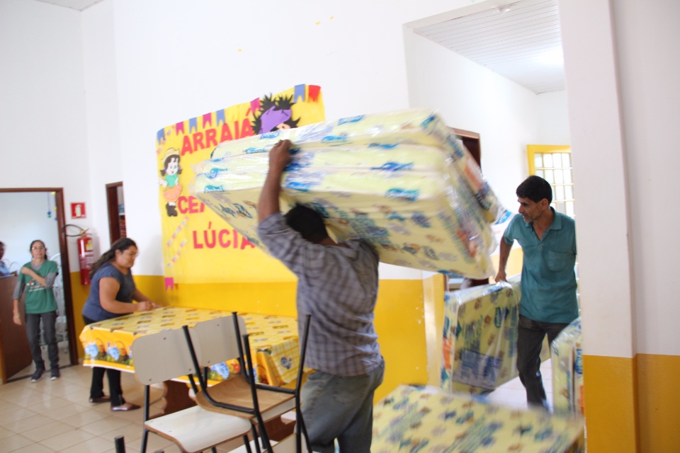 Prefeitura entrega colchões aos Centros de Educação Infantil