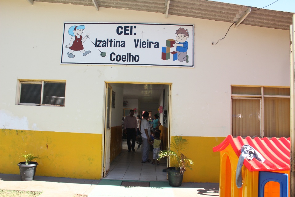 Prefeitura entrega colchões aos Centros de Educação Infantil