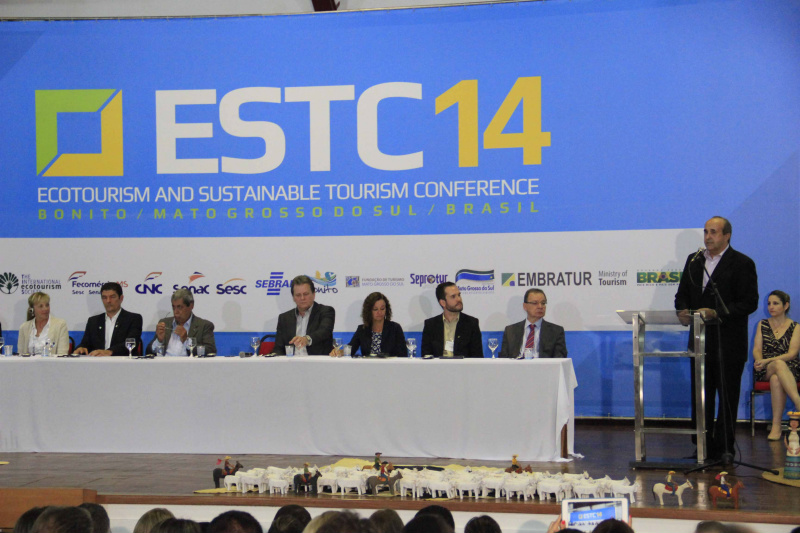 Prefeito Leleco em seu discurso na abertura da ESTC14.