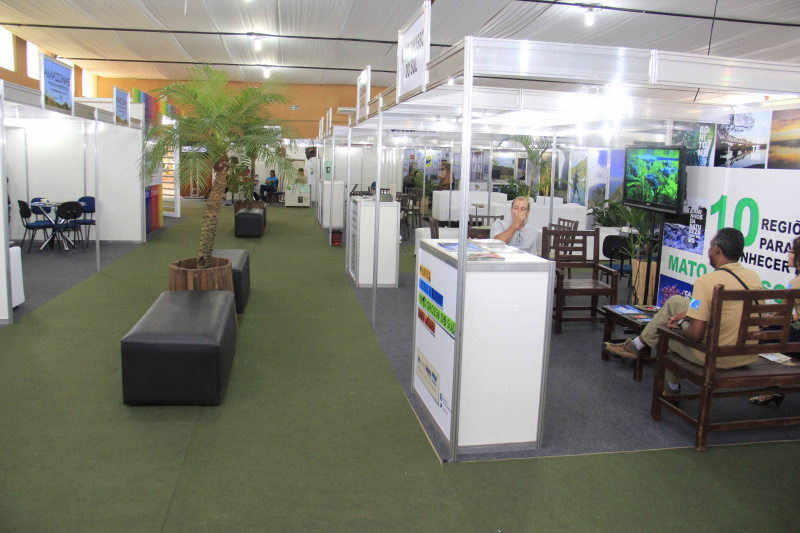 Trinta e três estandes e 43 países participam da Conferência de Ecoturismo em Bonito Trinta e três estandes e 43 países participam da Conferência de Ecoturismo em Bonito