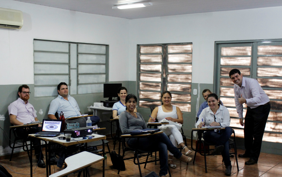 Gestores e profissionais da saúde participam de curso em Bonito
