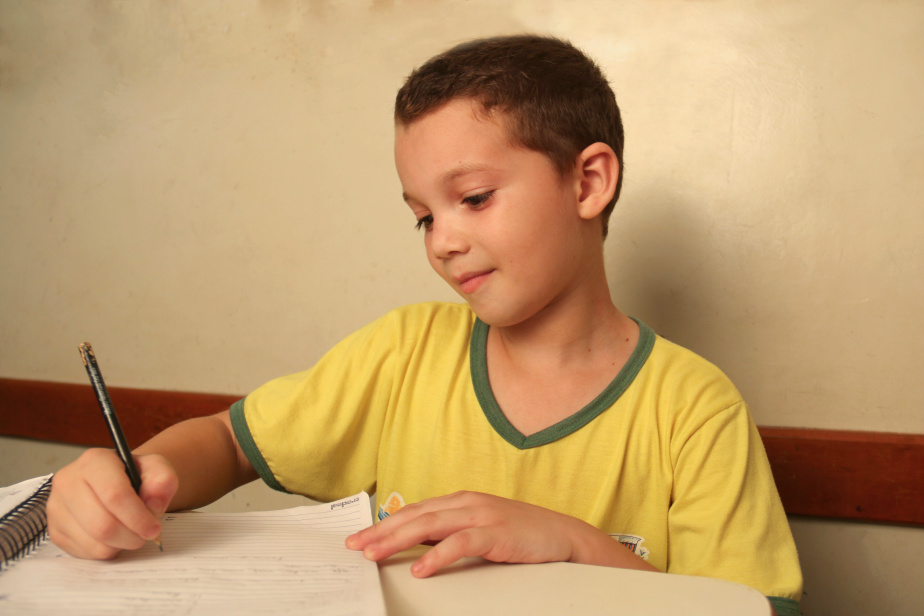 Município prepara pintura de seis escolas de Bonito Crédito: Multi-frequência